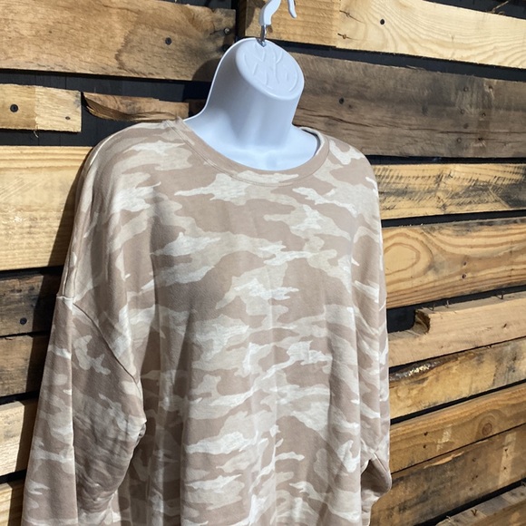 ATHLETA studio to street pullover sweatshirt in tan camo size 2X - Picture 7 of 11